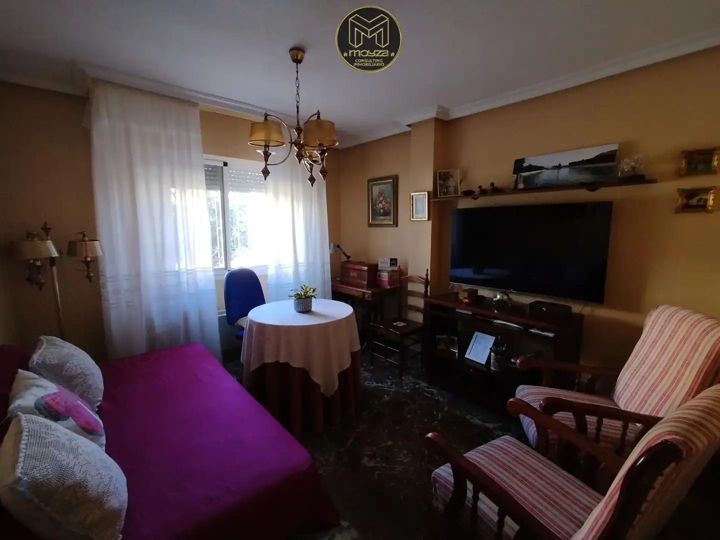 Sala d'estar de Casa o xalet en venda en Jaén amb Aire condicionat, Calefacció i Terrassa