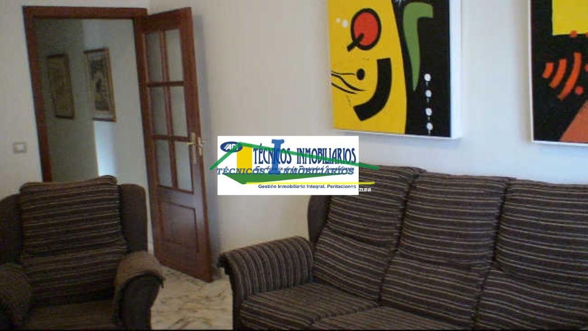 Dormitori de Apartament de lloguer en Mérida amb Aire condicionat, Calefacció i Terrassa