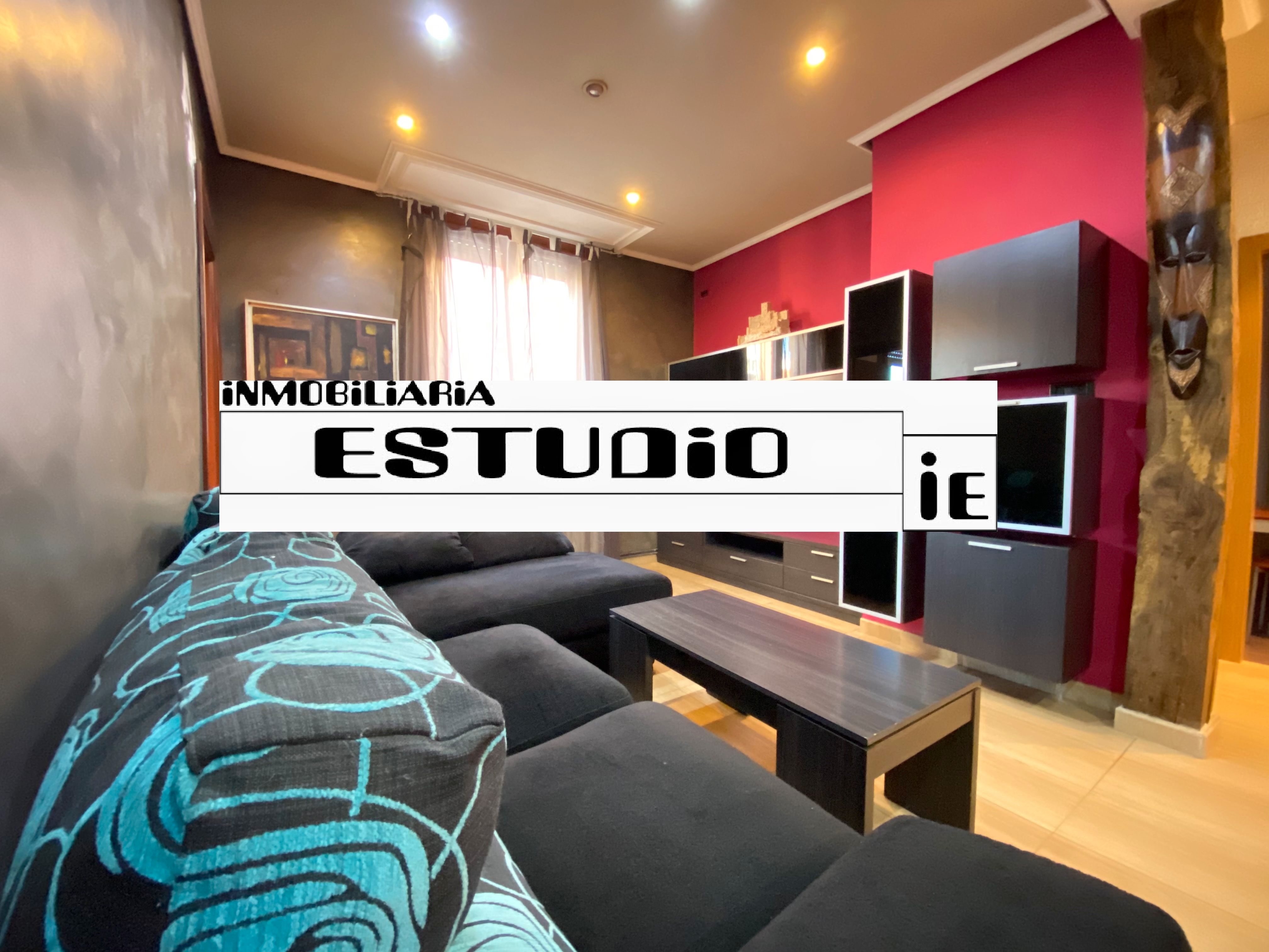 Living room of Flat for sale in Bilbao   with Heating, Terrace and Furnished