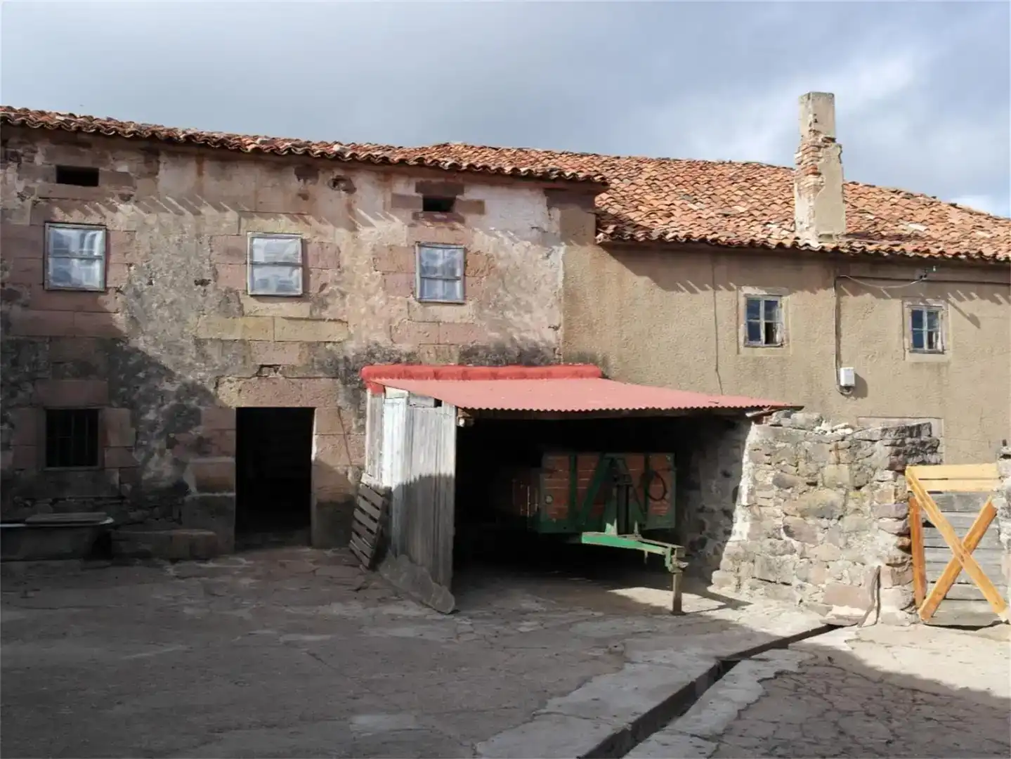 Vista exterior de Finca rústica en venda en Valdeolea, Cantabria