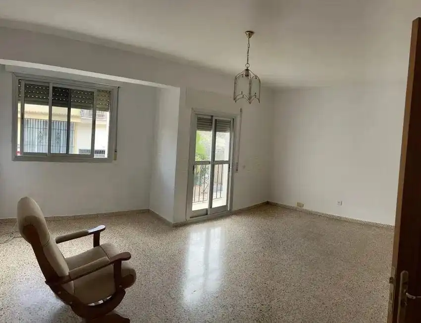Sala d'estar de Casa o xalet en venda en Lucena amb Terrassa