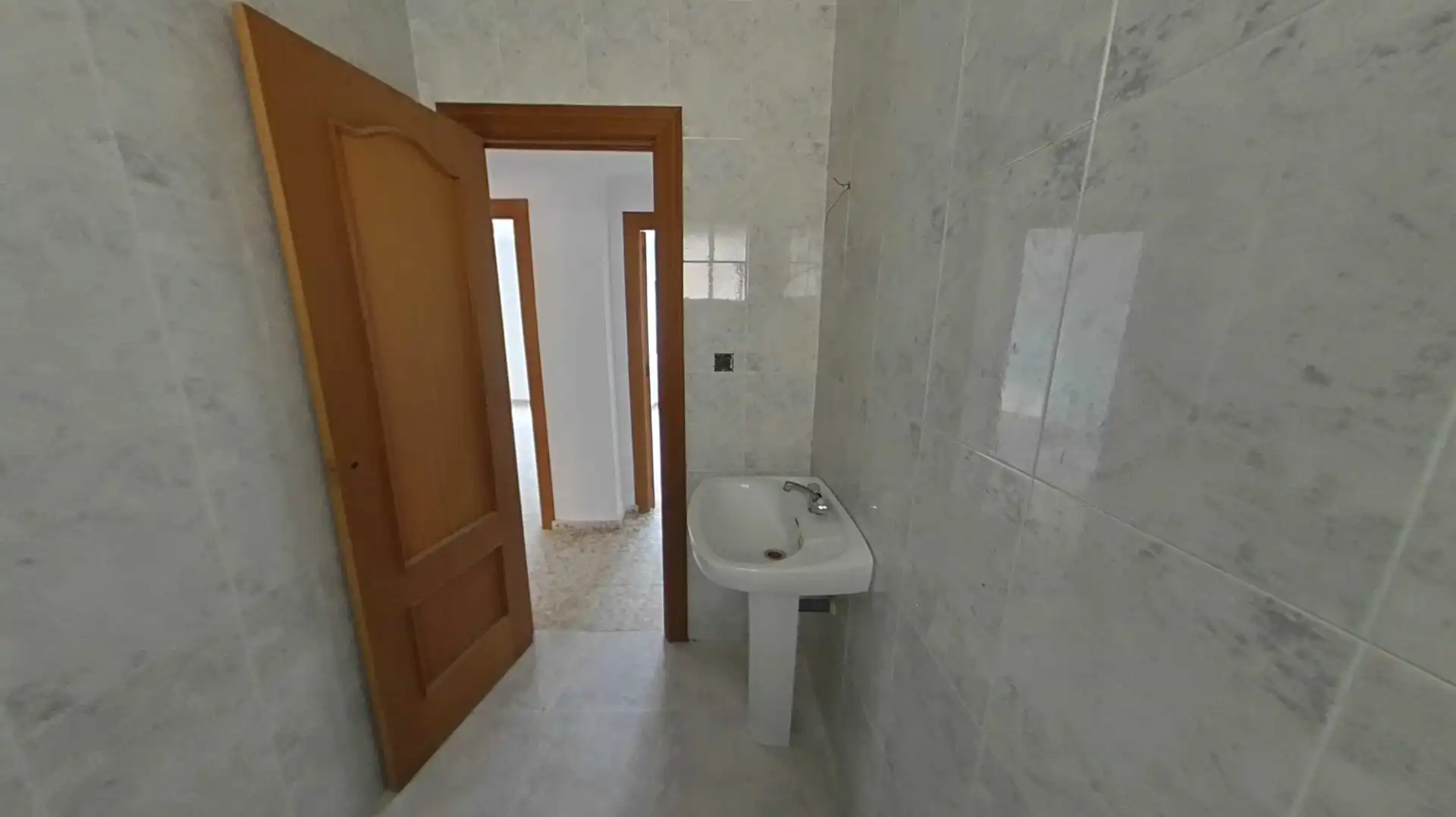 Badezimmer von Wohnung zum Verkauf in Andújar