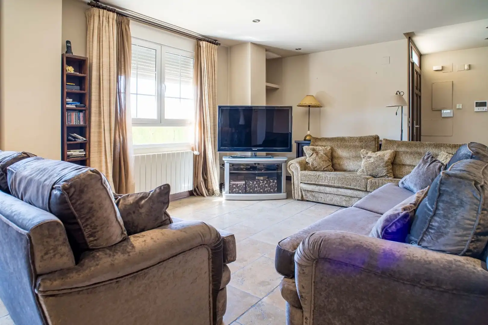 Sala de estar de Casa o chalet en venta en Elda con Aire acondicionado, Calefacción y Jardín privado