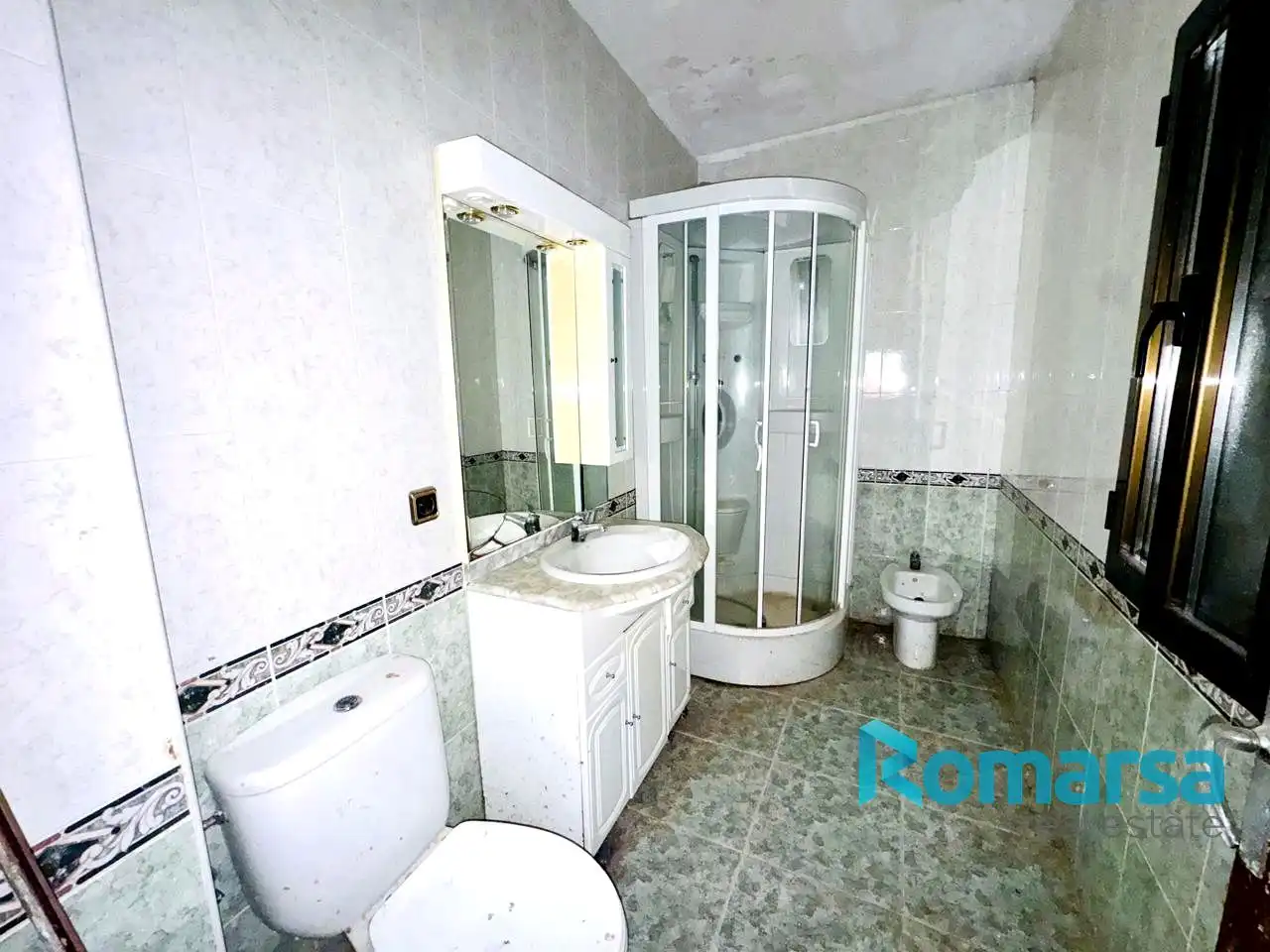Badezimmer von Erdgeschoss zum Verkauf in Arévalo, Ávila