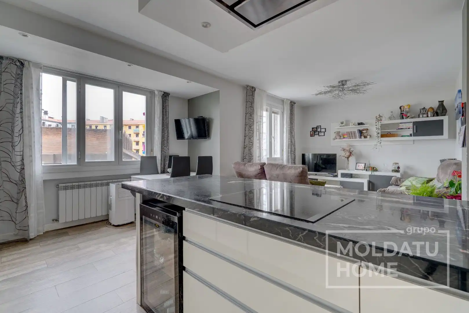 Cocina de Piso en venta en Irun  con Calefacción, Trastero y Amueblado