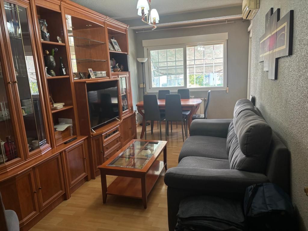 Flat for sale in Madrid, Ciudad 70