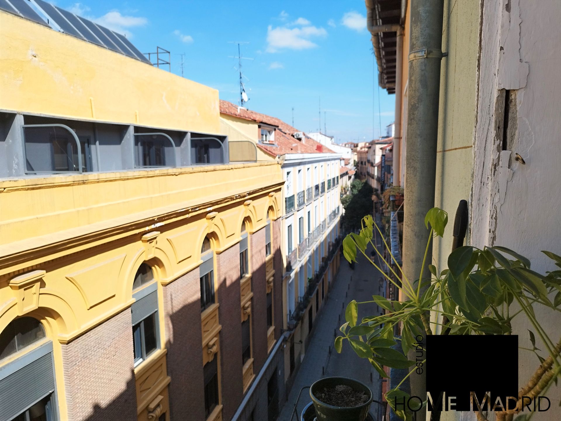 Exterior view of Study for sale in  Madrid Capital  with Air Conditioner, Heating and Parquet flooring
