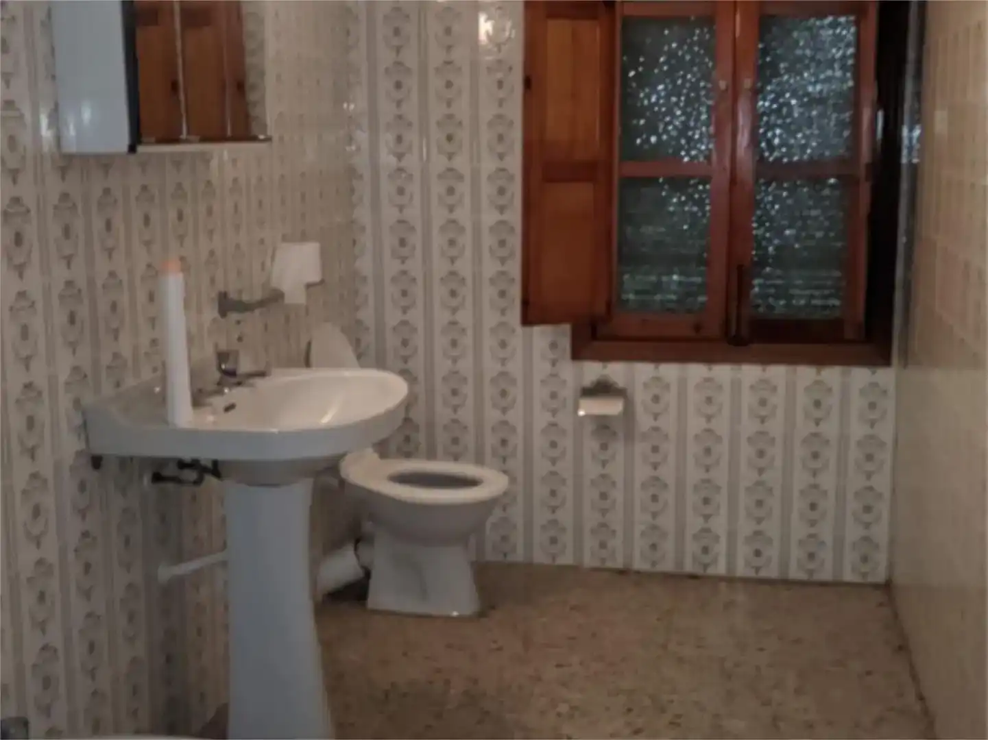 Badezimmer von Wohnung zum Verkauf in Serradilla mit Abstellraum und Balkon