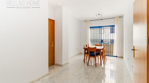 Foto 2 de Piso en venta en Avenida Puerta del Mar, Puerto de Estepona, Estepona