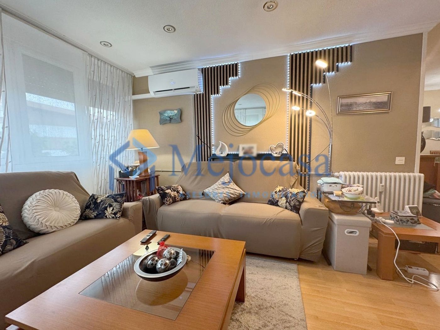Living room of Flat for sale in  Madrid Capital  with Air Conditioner, Heating and Private garden