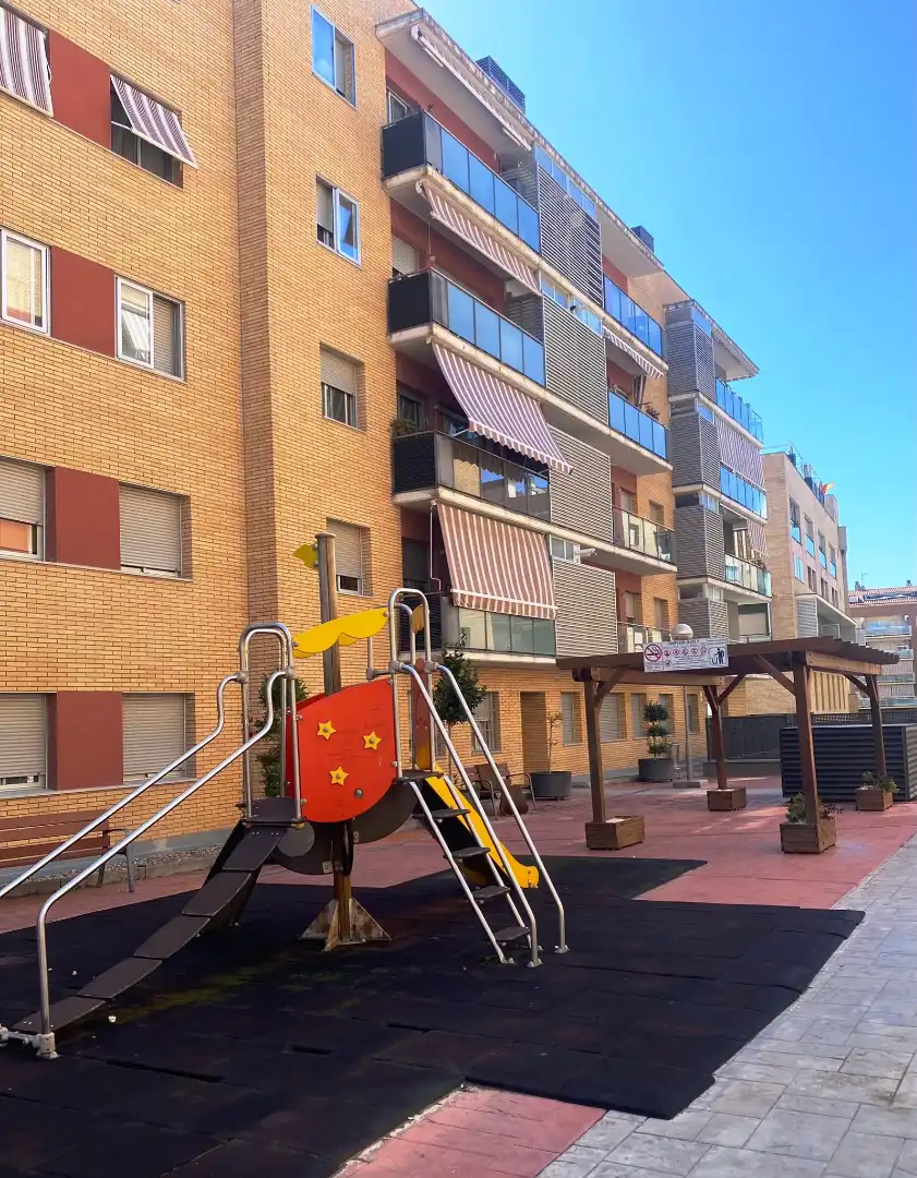Vista exterior de Piso en venta en Vila-seca con Aire acondicionado, Calefacción y Microondas