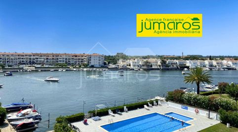 Este encantador apartamento en la Costa Brava le ofrece una oportunidad única para disfrutar de las impresionantes vistas del Cana