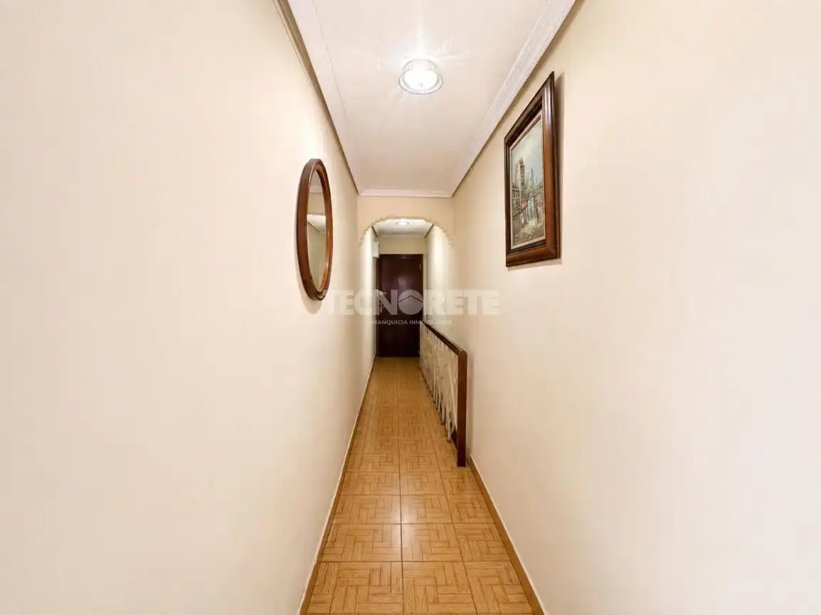 Flat for sale in Madrid  with Air Conditioner and Balcony