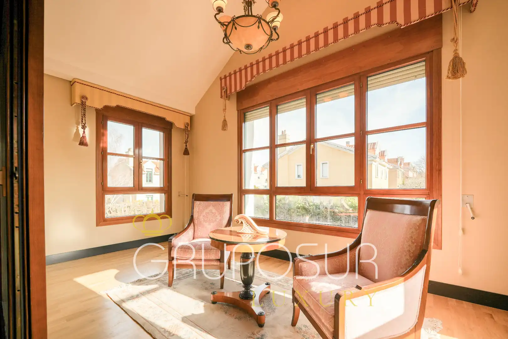 Sala de estar de Casa o chalet en venta en Valladolid con Calefacción, Jardín privado y Parquet