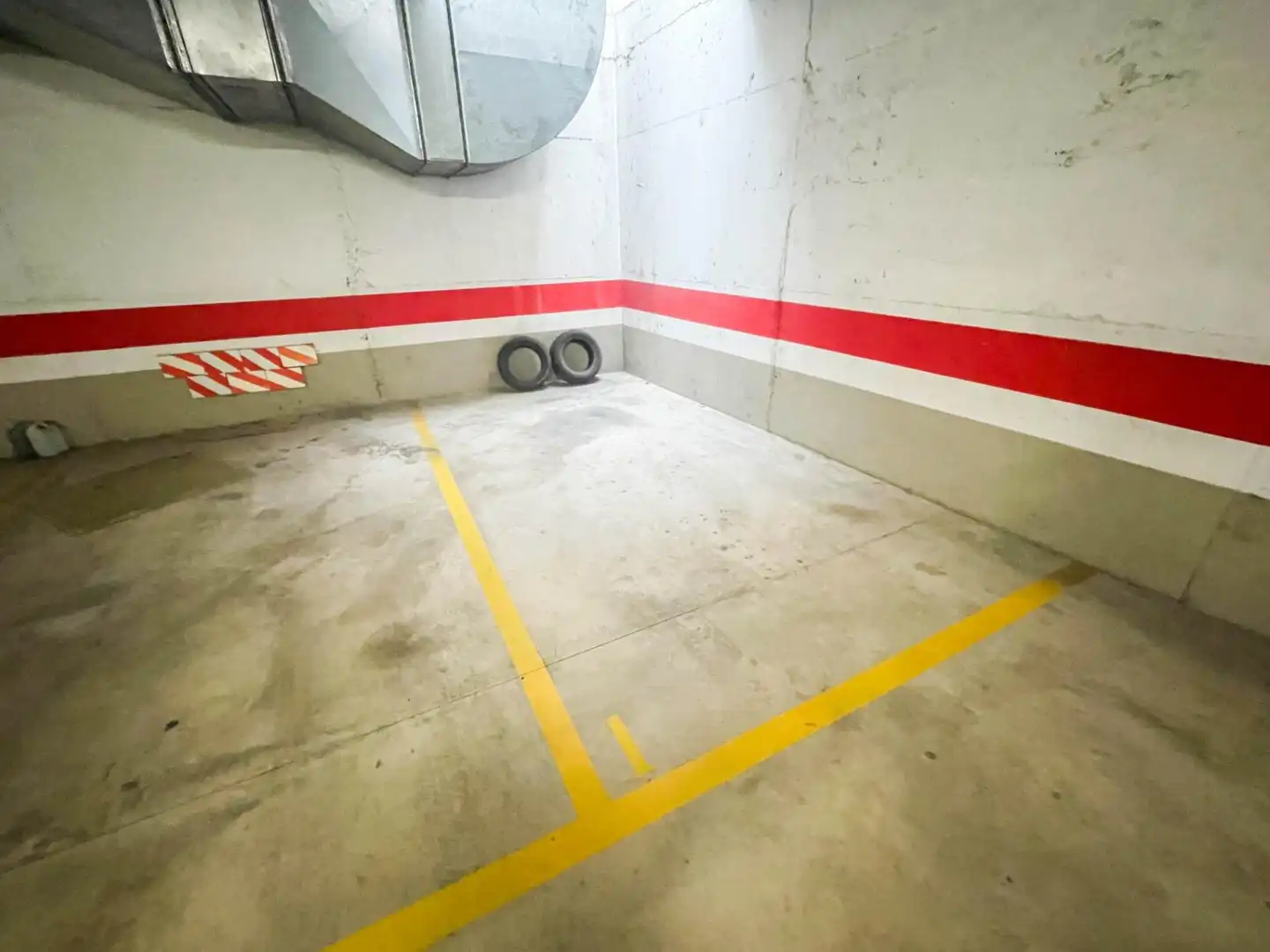 Parking de Dúplex en venta en Olesa de Montserrat con Terraza y Balcón