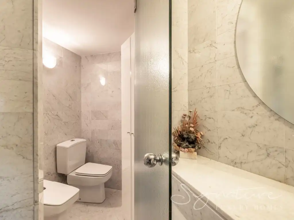 Bathroom of Attic for sale in Sant Cugat del Vallès  with Air Conditioner, Terrace and Swimming Pool