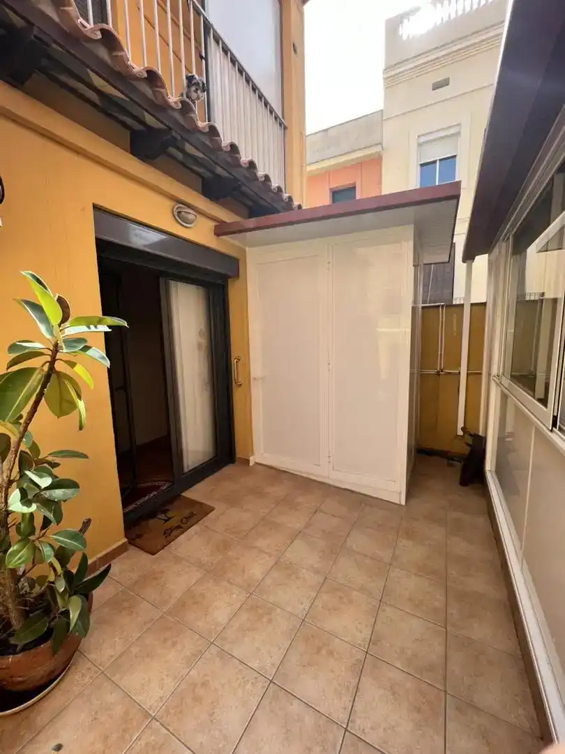 Terrassa de Casa o xalet en venda en Vilanova i la Geltrú amb Aire condicionat i Balcó