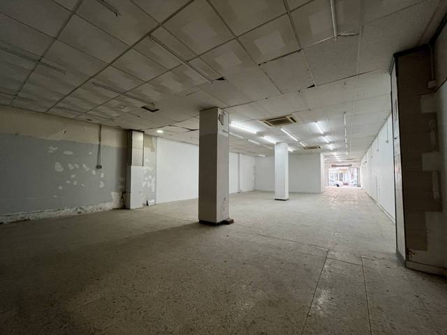 Local comercial en Alquiler en Calle Coronel Sanfeliu, 54 en Estruch - Eixample