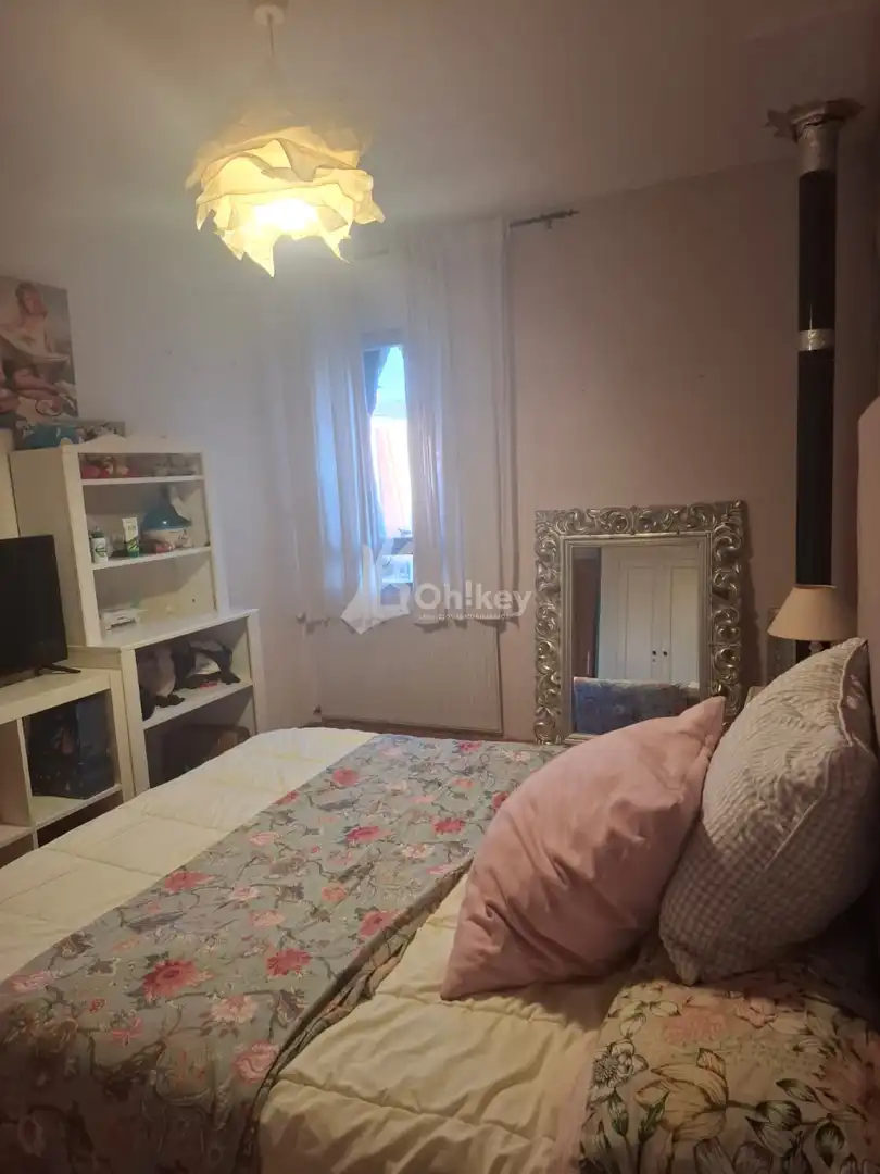 Dormitori de Casa o xalet en venda en Marchamalo amb Calefacció, Jardí privat i Terrassa