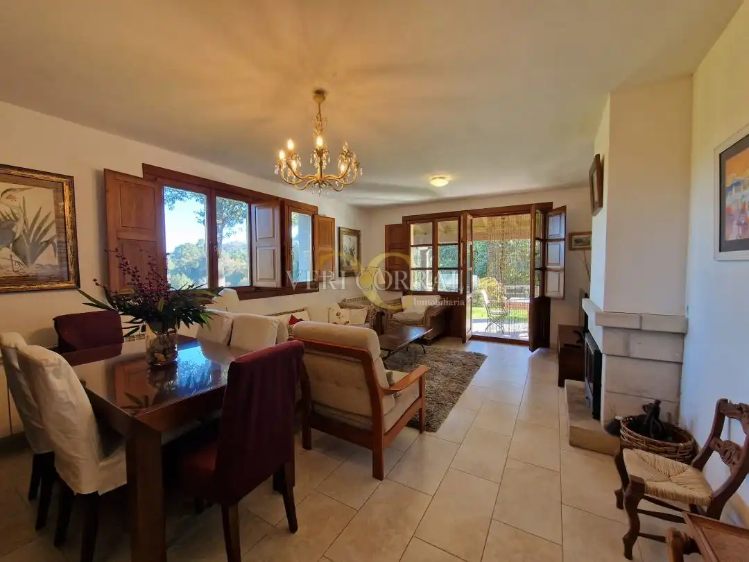 Wohnzimmer von Haus oder Chalet zum Verkauf in Llanes mit Heizung, Privatgarten und Terrasse