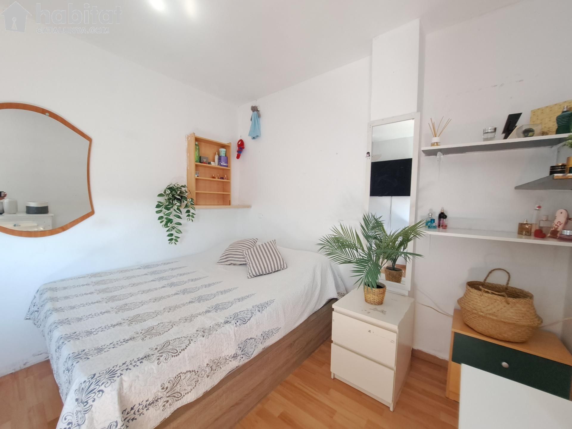 Bedroom of Flat for sale in Martorell  with Parquet flooring and Balcony