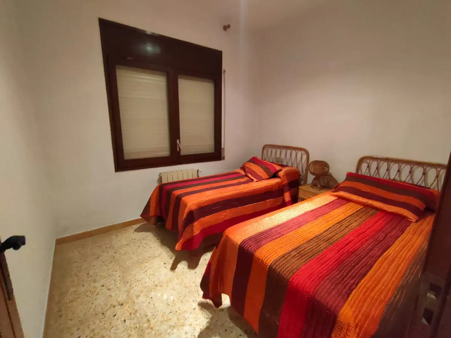 Habitación de Casa adosada en venta en Maçanet de la Selva con Aire acondicionado, Calefacción y Jardín privado