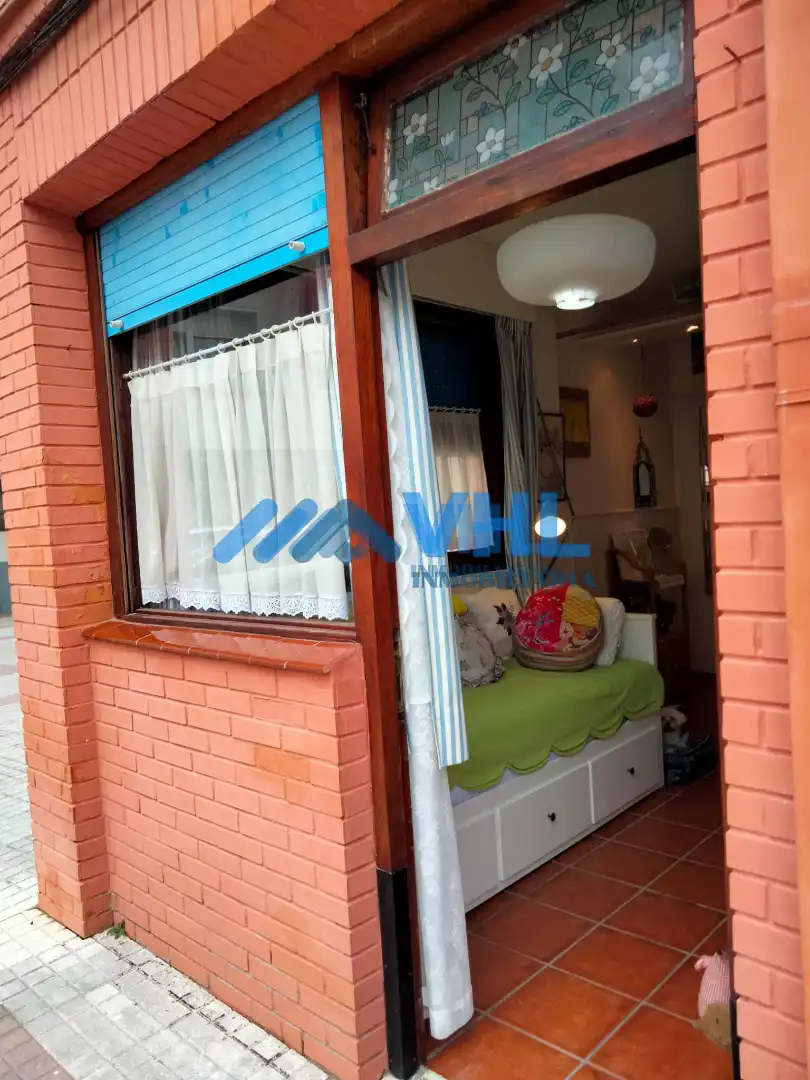 Terrassa de Local en venda en Castro-Urdiales amb Calefacció i Moblat