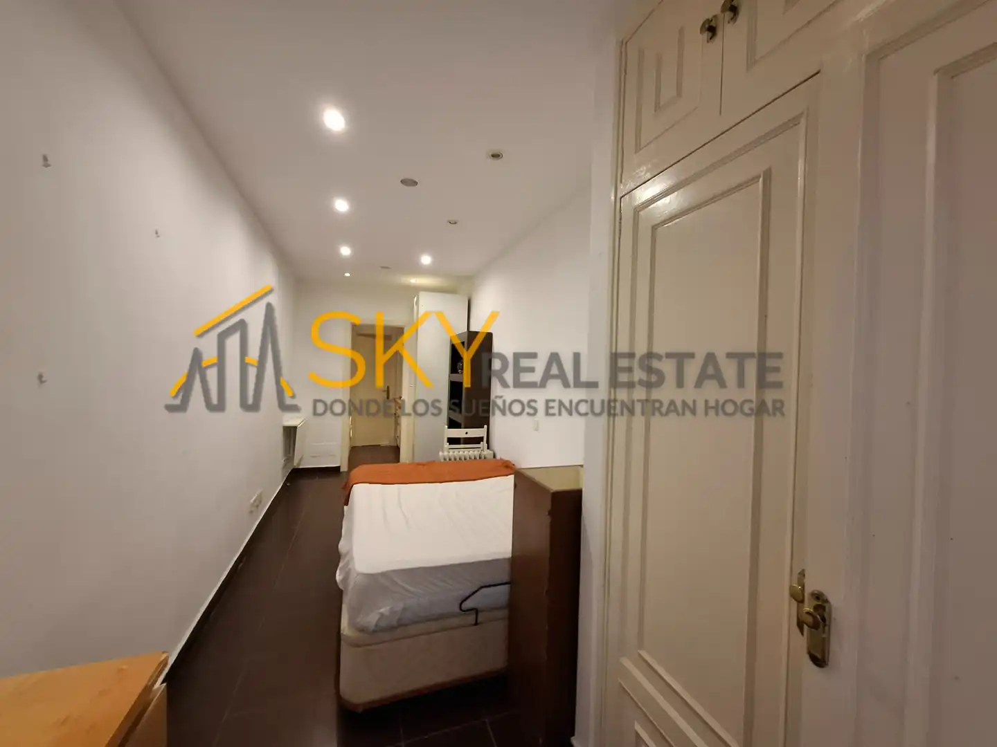 Bedroom of Flat for rent to own in Madrid  with Furnished