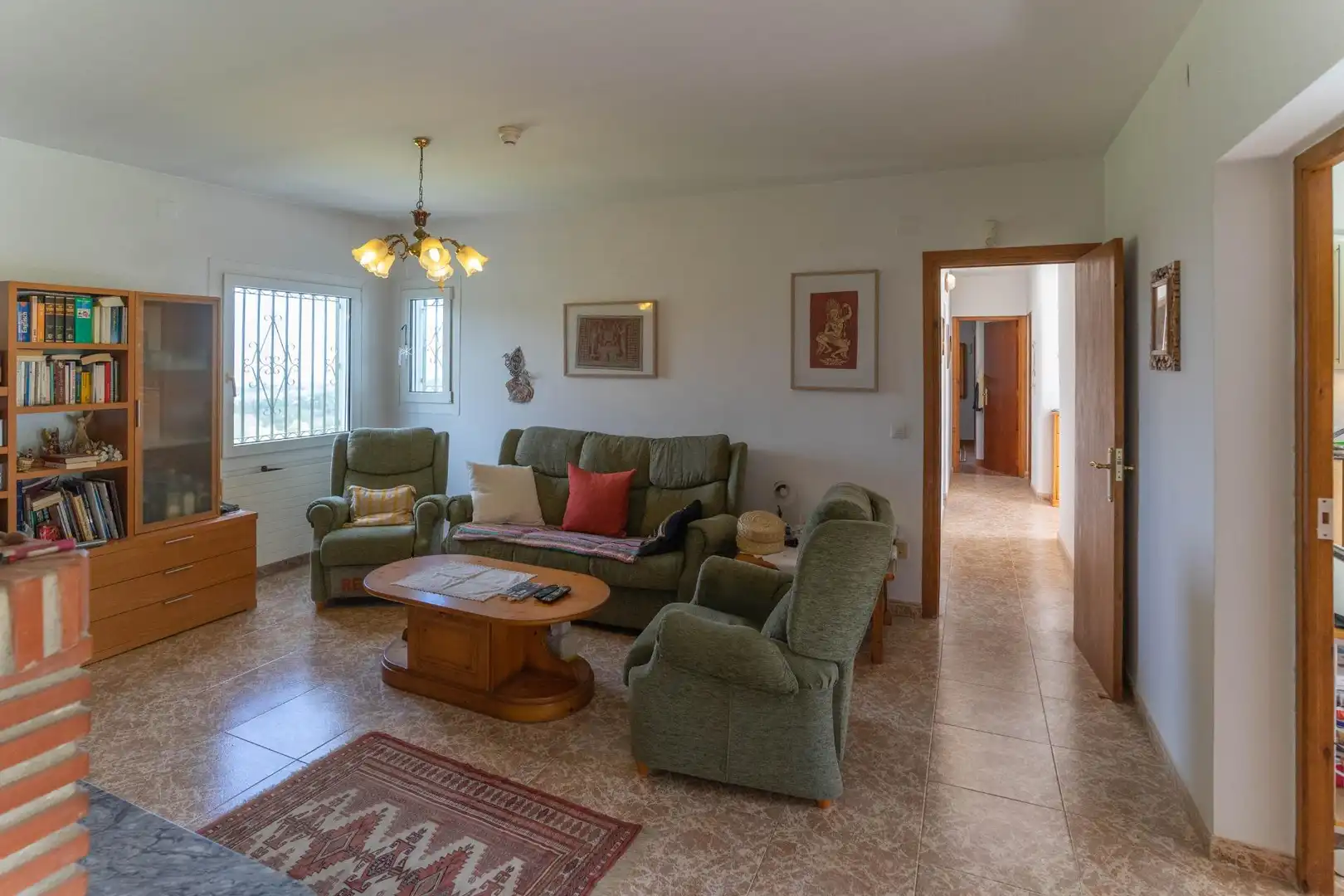Wohnzimmer von Haus oder Chalet zum Verkauf in Alhaurín El Grande mit Klimaanlage, Privatgarten und Terrasse