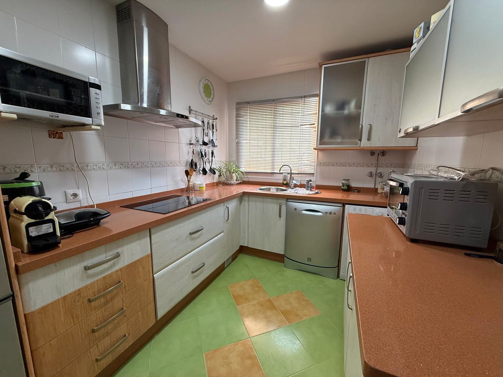 Cocina de Piso en venta en Dos Hermanas con Aire acondicionado, Calefacción y Amueblado