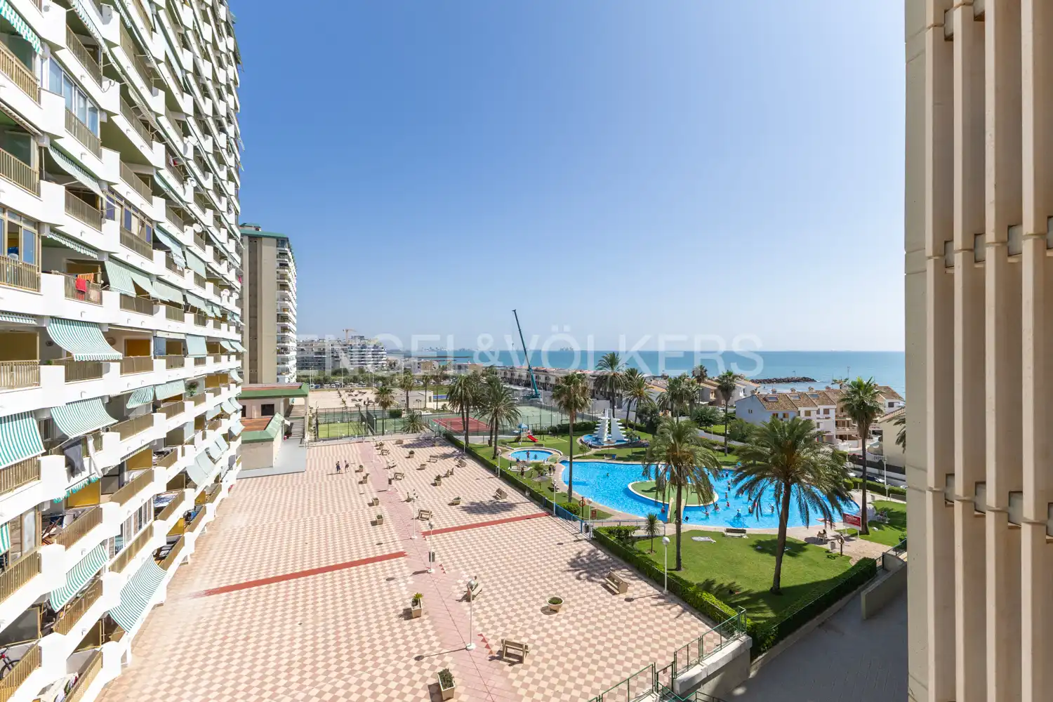 Vista exterior de Piso de alquiler en El Puig de Santa Maria con Aire acondicionado, Calefacción y Terraza