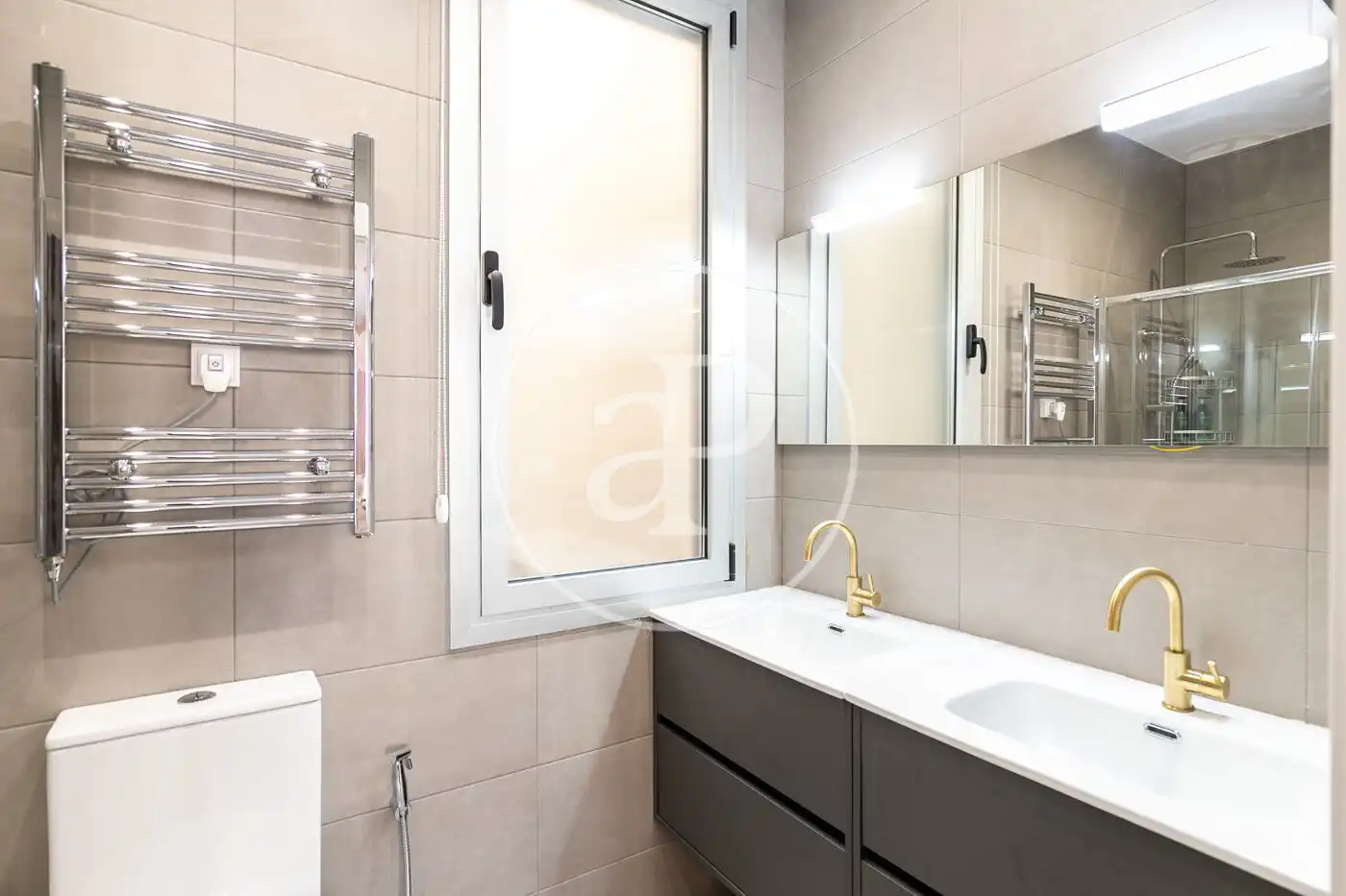 Baño de Piso en venta en Barcelona con Aire acondicionado, Calefacción y Amueblado