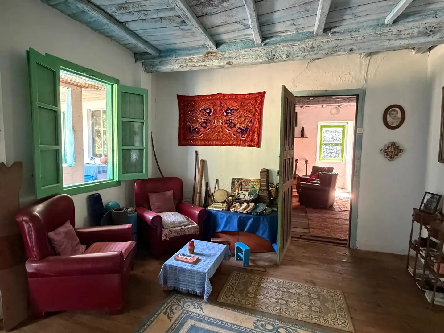 Sala d'estar de Finca rústica en venda en Gomesende amb Jardí privat, Terrassa i Traster