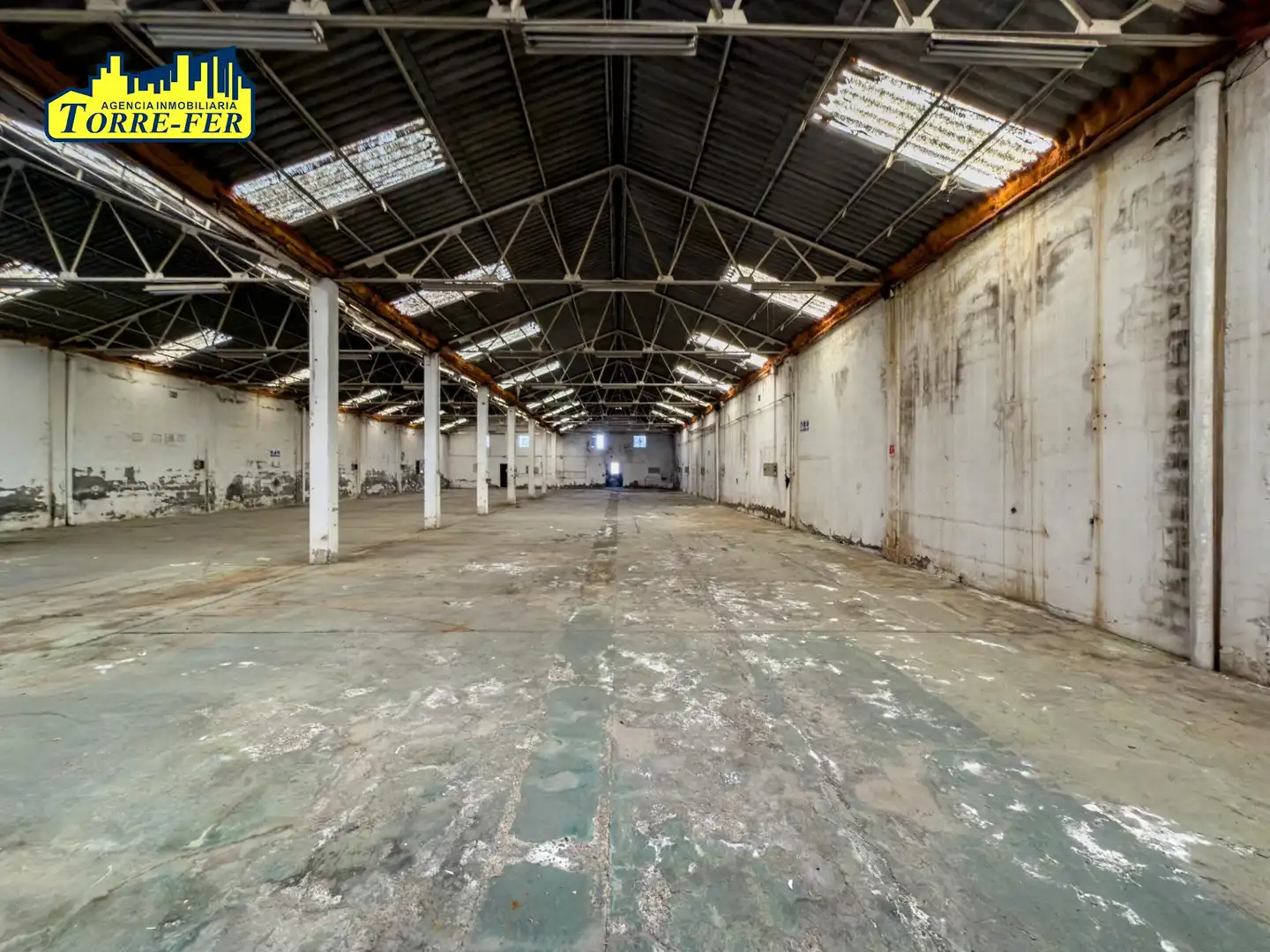 Nave industrial de alquiler en Huércal de Almería