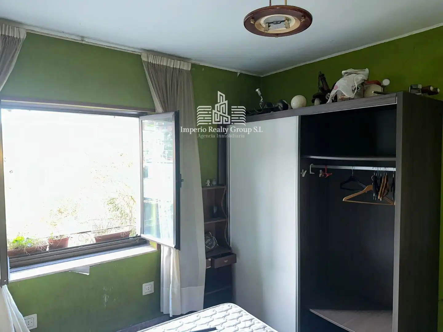 Bedroom of Flat for sale in Langreo  with Furnished
