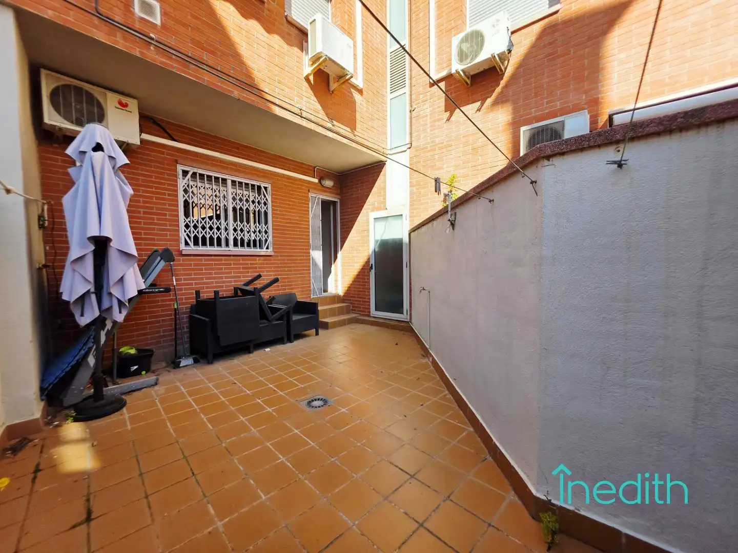 Vista exterior de Piso en venta en Viladecans con Aire acondicionado, Calefacción y Terraza