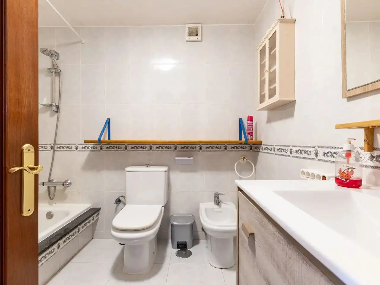 Bathroom of Attic for rent in Moaña, Pontevedra