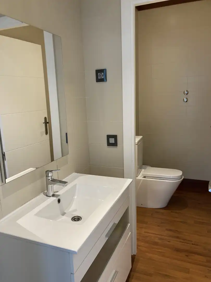 Badezimmer von Geschaftsraum zur Miete in Centro