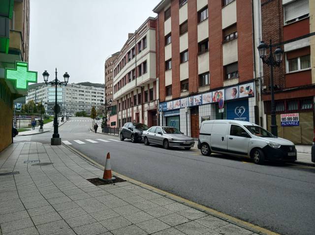 Local comercial en Venta en JOAQUINA BOBELA en Milán - Pumarín