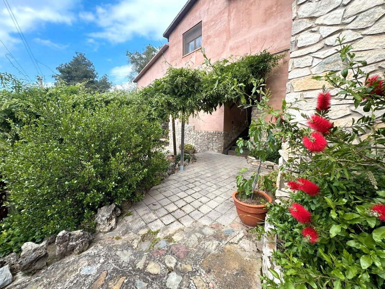 Jardí de Casa o xalet en venda en Viladecavalls amb Aire condicionat, Calefacció i Jardí privat