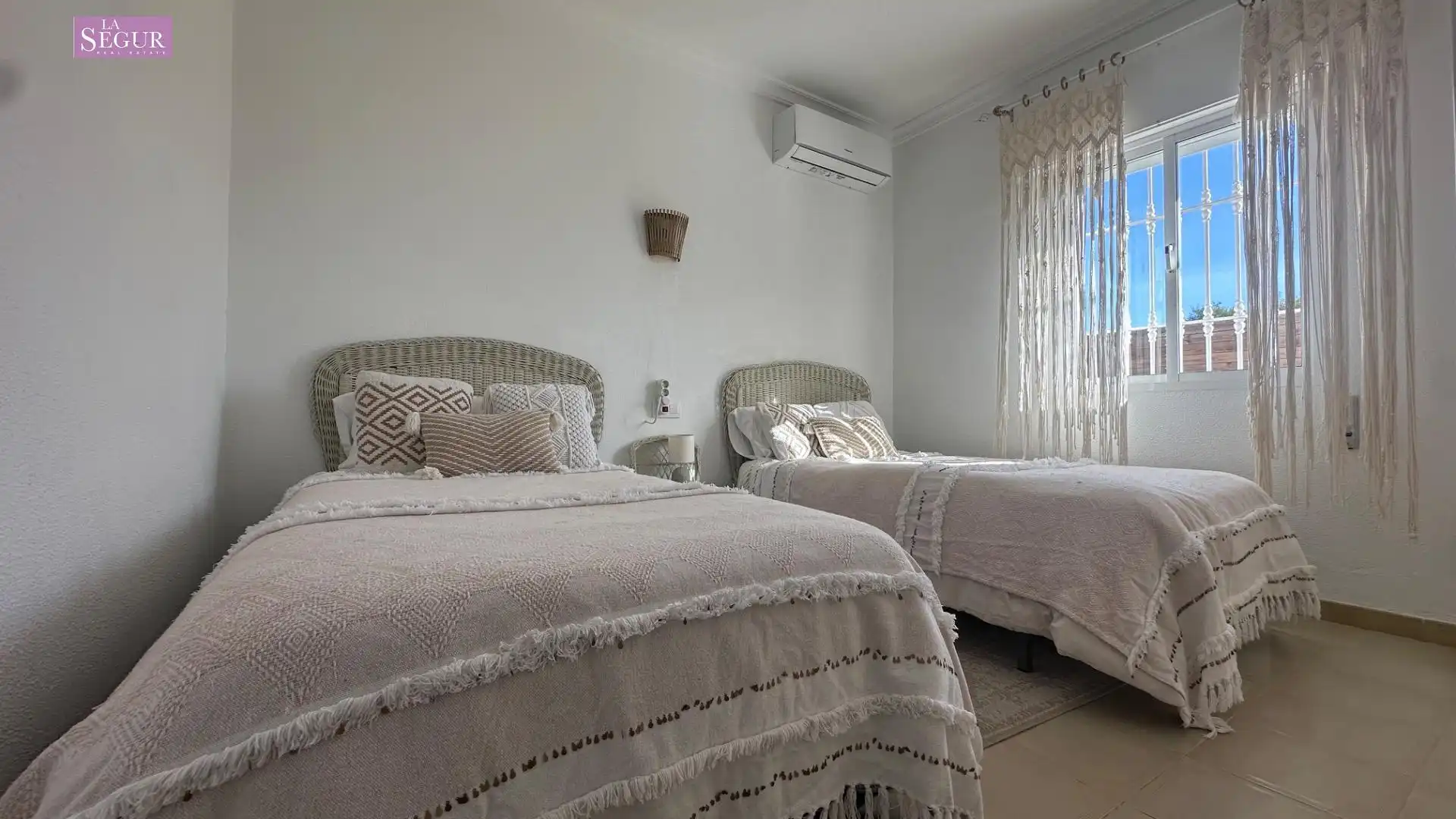 Habitación de Finca rústica en venta en Barbate con Aire acondicionado, Jardín privado y Terraza