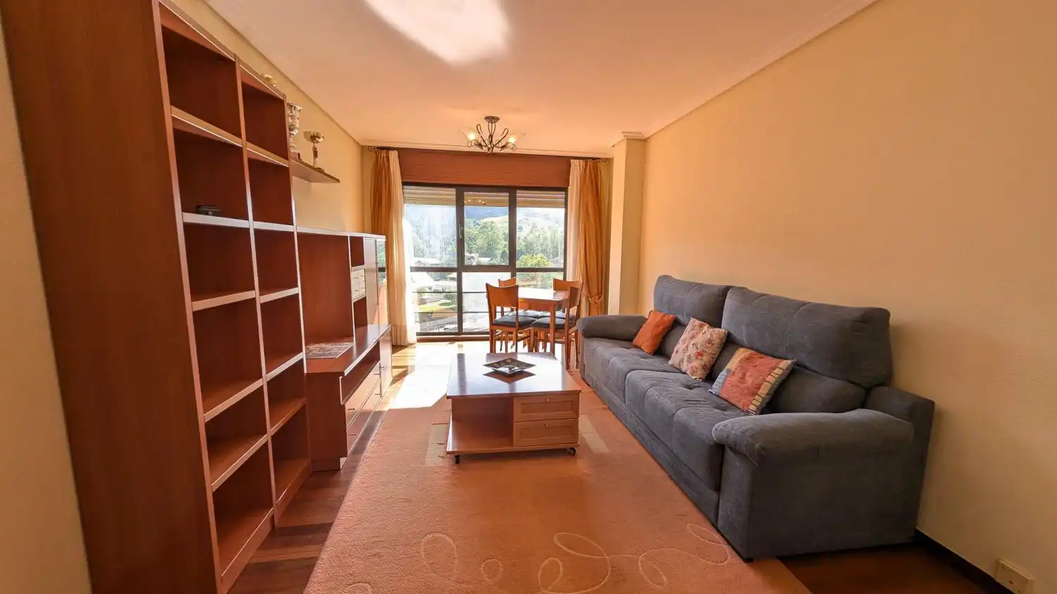 Sala de estar de Piso de alquiler en Piélagos con Calefacción, Terraza y Amueblado
