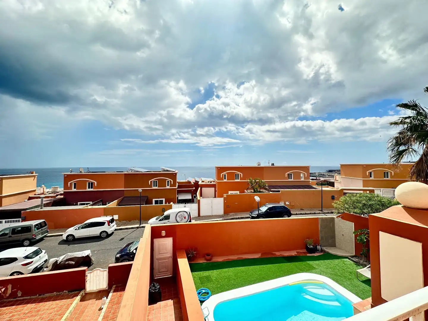 Vista exterior de Dúplex en venda en Puerto del Rosario amb Aire condicionat, Terrassa i Piscina