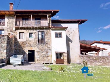 Casa a schiera in vendita a Liendo