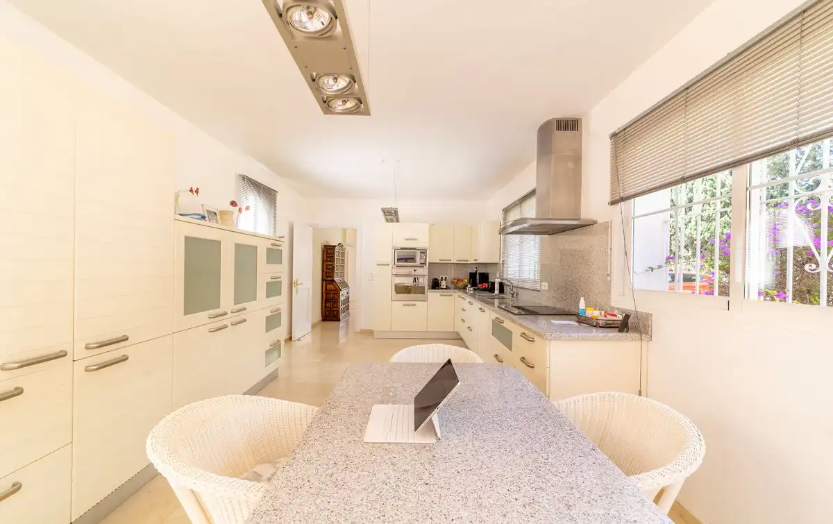 Villa mit Pool zum Verkauf in Lugar Urbanizacion Cascada de Camojan 5D, imagen 16