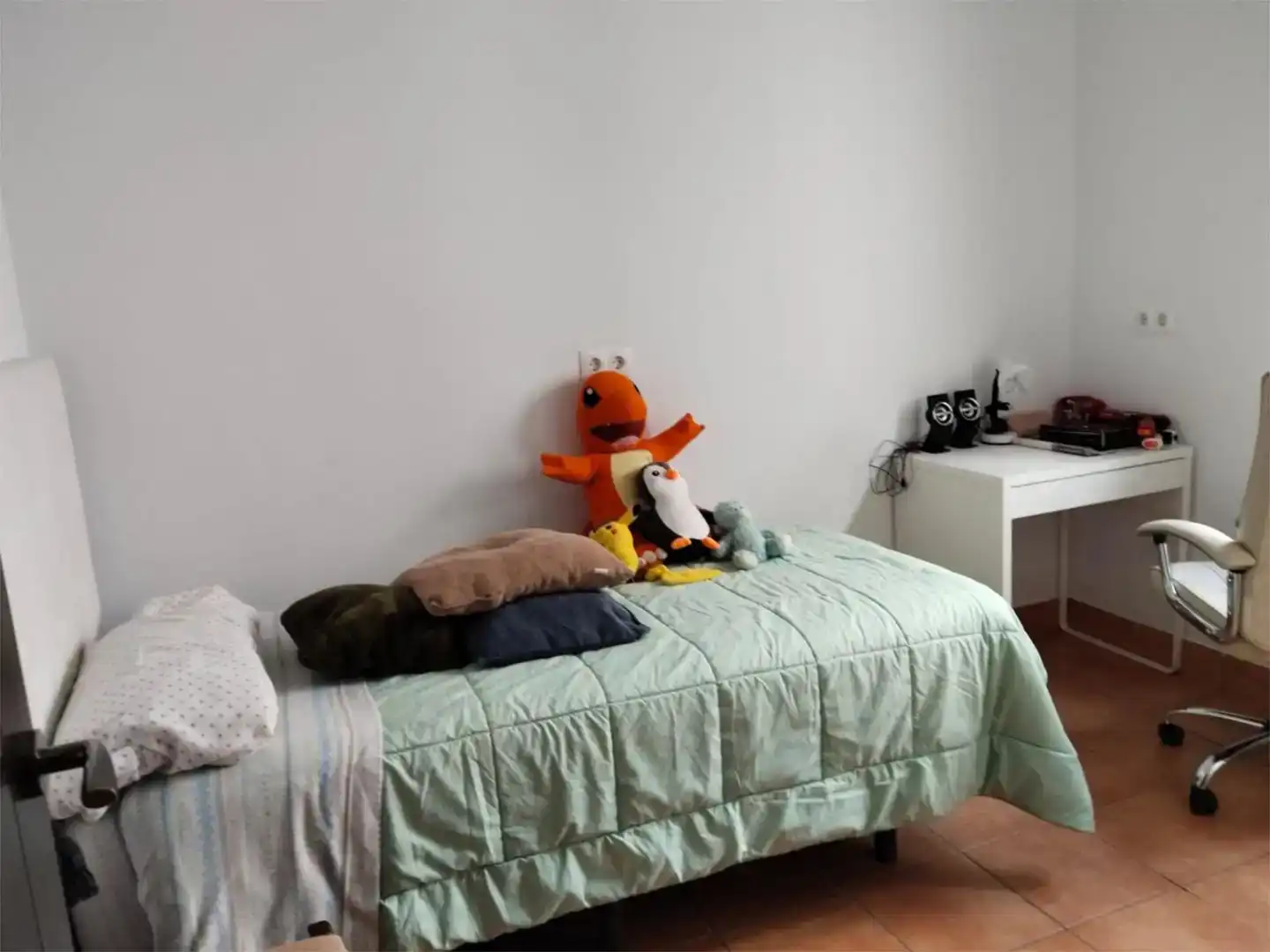 Dormitori de Casa o xalet en venda en Montellano amb Aire condicionat i Piscina