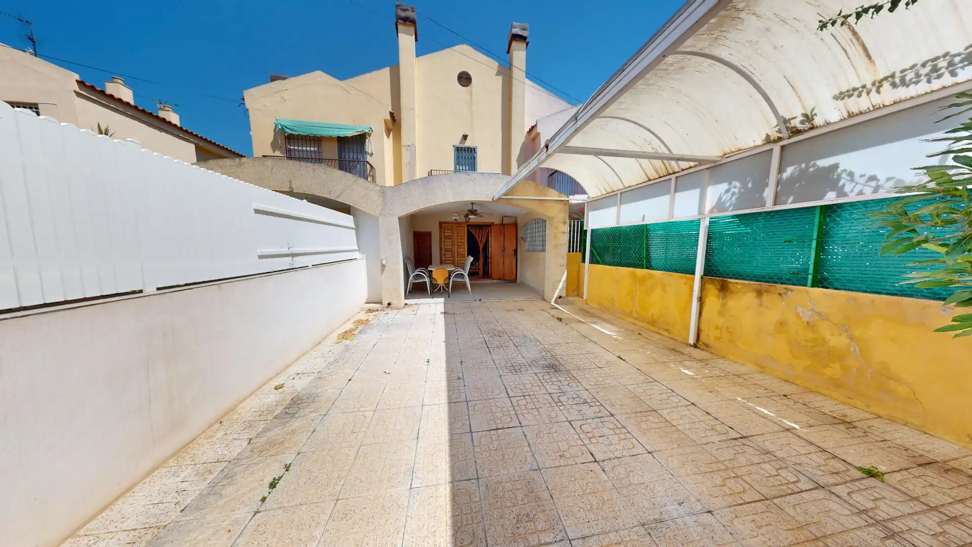 Vista exterior de Casa o xalet en venda en Los Alcázares amb Aire condicionat, Terrassa i Moblat