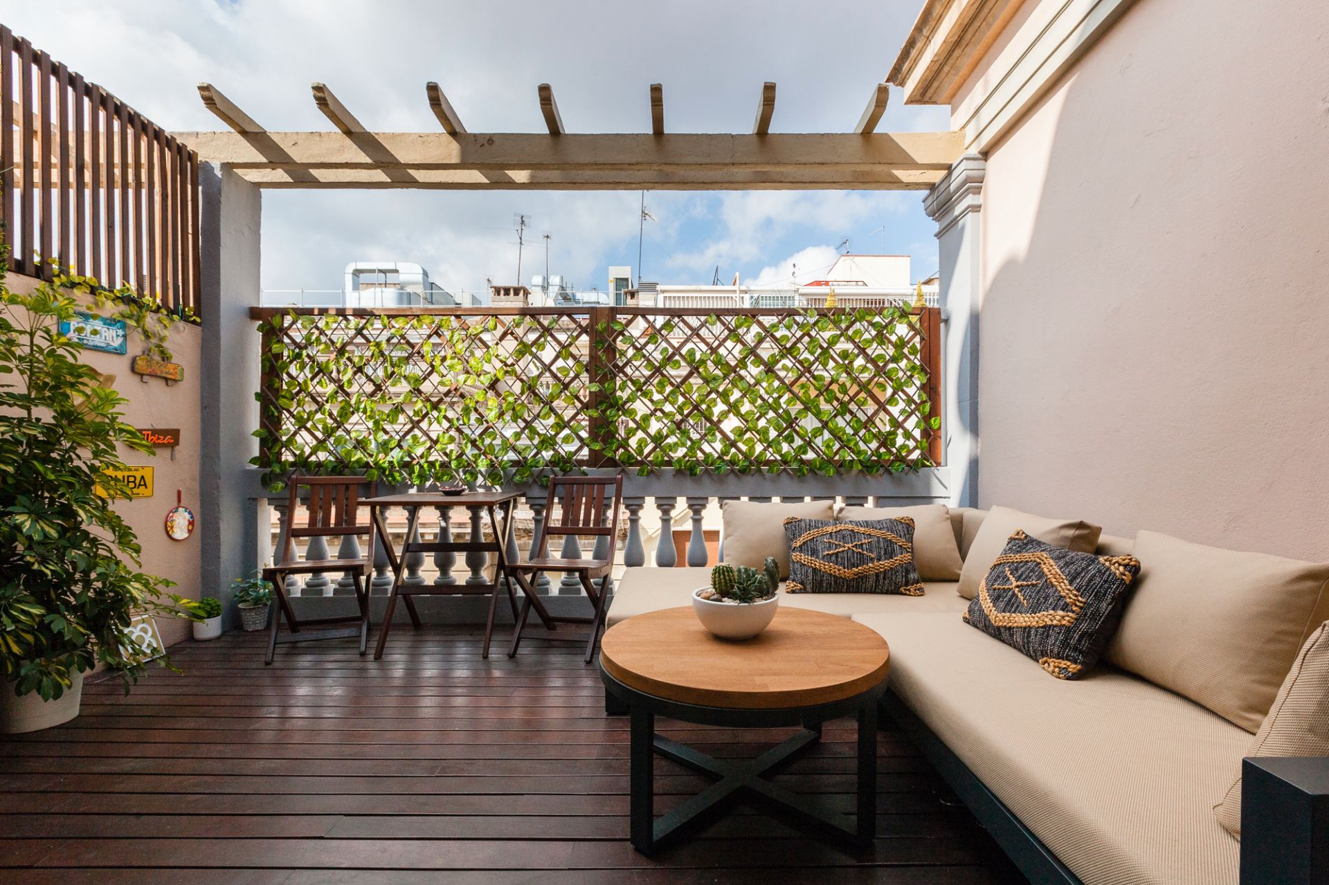 Terrace of Flat to rent in  Barcelona Capital  with Air Conditioner, Heating and Terrace