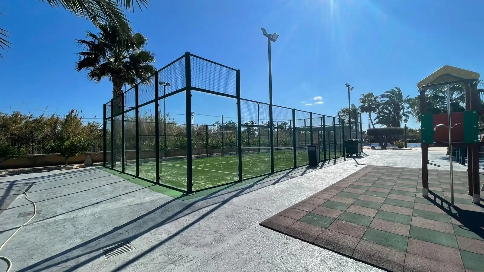 Außenansicht von Haus oder Chalet zur Miete in Elche / Elx mit Klimaanlage, Heizung und Privatgarten