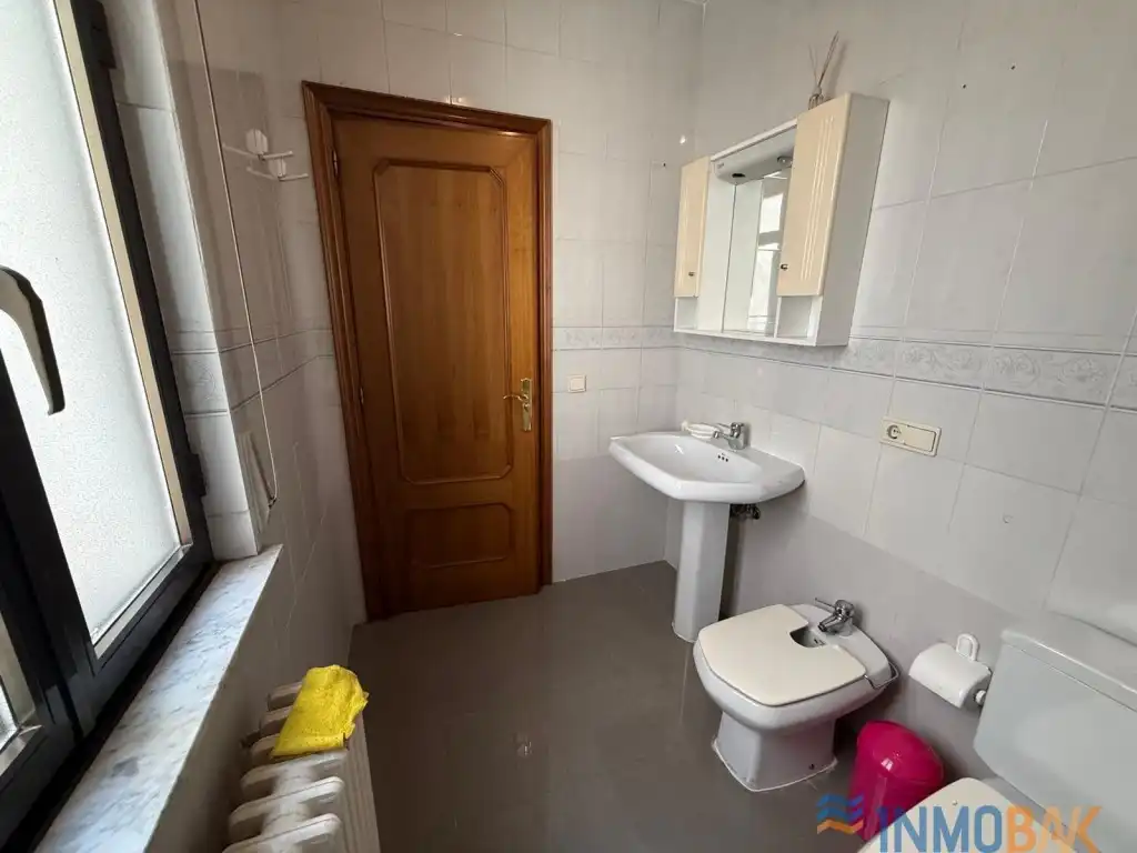 Flat with terrace to rent in San Bernardo - Carmelitas - Campus, imagen 16